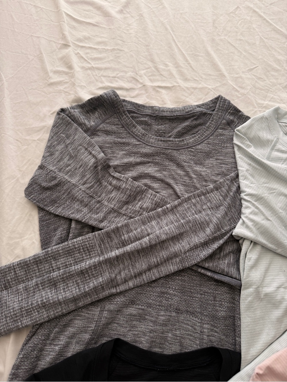 Lot of 4 lululemon athletica swiftly tech long -Sleeve Pink, Black, Gray, Mint - Picture 5 of 8